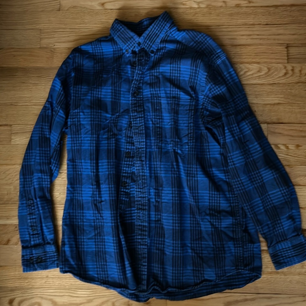 Roundtree and Yorke casuals men’s large button down!